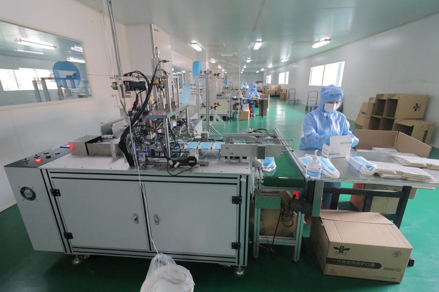 Xinyang Yihe Non-Woven Co., Ltd. ligne de production du fabricant